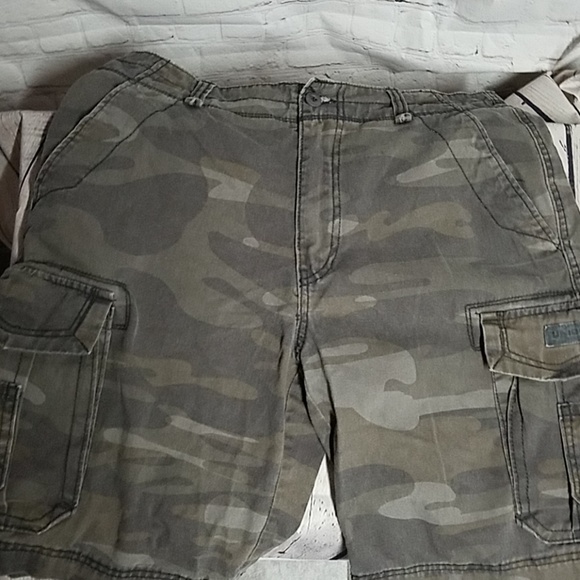 unionbay camo cargo shorts